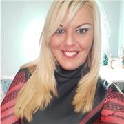 Profesora de inglés nativa. Imparto clases a alumnos de hasta 4 de ESO